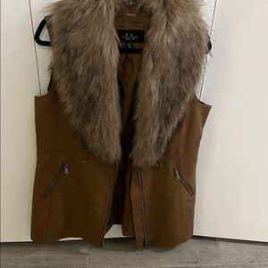 LA Coalition Faux Fur Collar Fashion Vest